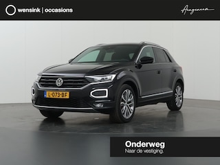 Volkswagen T-Roc 1.5 TSI Sport | Trekhaak | Navigatie | Parkeercamera | Stoelverwarming | Cruise Control Adaptief |