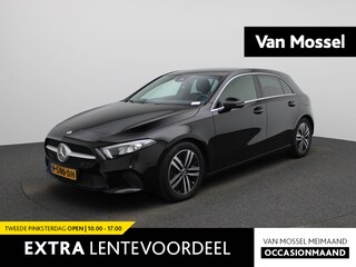Mercedes-Benz A-klasse 180 Business Solution Luxury | Automaat | Apple Carplay/Android Auto | Trekhaak | Sfeerverlichting | Climate Control | Achteruitrijcamera | Lederen Bekleding | Lichtmetalen Velgen |