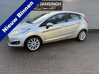 Ford Fiesta 1.0 EcoBoost Titanium met 94.225km!! | Clima | Trekhaak | PDC V+A | Dealer onderhouden | Cruise | Verwarmde Voorruit | RIJKLAARPRIJS INCL 12 MAANDEN GARANTIE EN BEURT