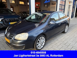 Volkswagen Jetta 1.6 FSI Trendline NW APK 02-2027-CLIMA/LM VELGEN