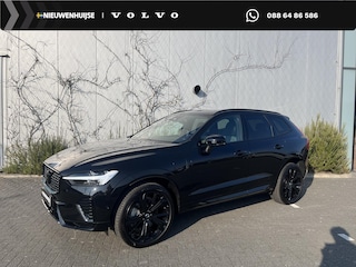 Volvo XC60 T6 Plug-in Hybrid AWD Plus Black Edition | Adaptieve Cruise Control | Trekhaak | Panoramadak | 360° Parkeercamera | Harman Kardon Audio | Stoel-/Stuur-/Voorruitverwarming | Dodehoek Detectie | Elektrische Verstelbare Stoelen + Geheugen |