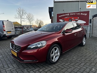 Volvo V40 1.6 T3 Momentum Trekhaak | Panorama | Navigatie