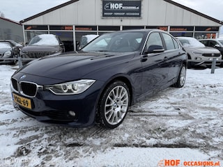 BMW 320i Executive AUTOMAAT/NAVIGATIE/18''LMV