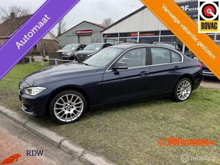 BMW 320i Executive AUTOMAAT/NAVIGATIE/18''LMV