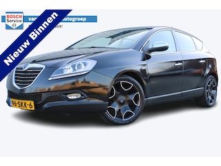 Lancia Delta 1.4 M.air Gold | Cruise control | Climate control | Navigatie | Bluetooth | City steering | Parkeersensoren |