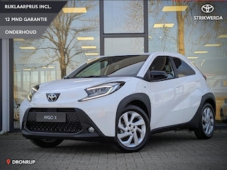 Toyota Aygo 1.0 VVT-i MT First | Stoelverwarming | Climate Control | Camera | Led | ACC | Licht- regensensor