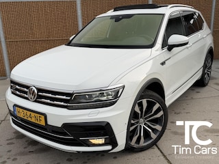 Volkswagen Tiguan 1.5 TSI R-line Automaat | Panoramadak | Stoel en stuurwielverwarming | 20 inch lichtmetalen velgen | Cruise control adaptief | Trekhaak uitklapbaar | Achteruitrijcamera