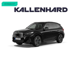 BMW iX1 xDrive30 M-Sport - Panorama - Memoryzetel - Driving Ass Prof - Head-up
