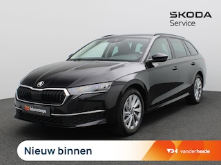 Skoda Octavia Combi 1.5 TSI MHEV Selection 115PK DSG Adaptieve Cruise Control, Parkeersensoren voor en achter, Stoelverwarming, Navi, 17" LM Velgen