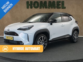 Toyota Yaris Cross 1.5 Hybrid 130 GR Sport - ELEKTRISCHE ACHTERKLEP - CAMERA - PARKEERSENSOREN VOOR/ ACHTER - PARKEERASSISTENT - HEAD UP DISPLAY -  DODEHOEK DETECTIE - VOORSTOELEN VERWARMD - STUUR VERWARMD - VOORRUIT VERWARMD - KEYLESS ENTRY/ START - SPORTSTOELEN