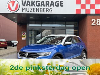 Volkswagen T-Roc 1.0 TSI Style // FULL LED // LEDER // NAVI // CLIMA // PDC V+A // STOELVERWARMING //