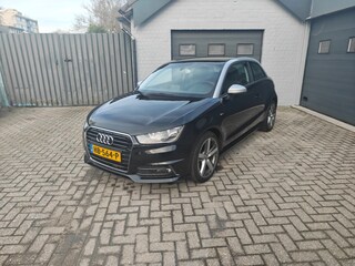 Audi A1 1.0 TFSI Adrenalin,Cruise control,Navi,Airco ,Lichtmetalen velgen