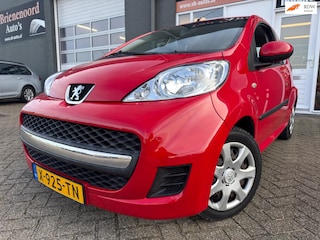 Peugeot 107 1.0-12V XR met airco en bluetooth telefoon / media