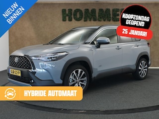Toyota Corolla Cross Hybrid 140 Style - ORIGINEEL NEDERLANDSE AUTO - AFKOMSTIG VAN 1E EIGENAAR - ELEKTRISCHE ACHTERKLEP - LENDENSTEUN - NAVIGATIE - DODEHOEK DETECTIE - KEYLESS ENTRY/ START - DRAADLOZE TELEFOONLADER - CAMERA - PARKEERSENSOREN VOOR EN ACHTER