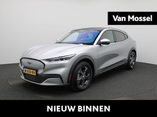Ford Mustang Mach-E RWD 75 kWh | Apple Carplay/Android Auto | Achteruitrijcamera | Cruise Control | Lederen Bekleding | Lichtmetalen Velgen | B&O |