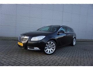 Opel Insignia Sports Tourer 1.6 T Cosmo Climate / Navi / Cruise / Leder / Parkeers. / Stoevlerw. / Trekhaak / NAP