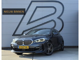 BMW 118i High Executive Edition M-Pakket,2e Eigenaar,Navi,Leder,Stoelverwarming,PDC,N.A,P,APK tot 05-2026
