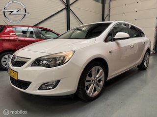 Opel Astra Sports Tourer 1.4 Turbo Sport 18"LM-Velgen|Trekh