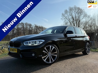 BMW 118i Centennial Executive | Navi | 18" Velgen | Clima | 6 Versnellingen | PDC | Cruise | LED | extra winterset! |
