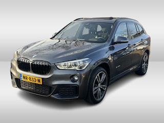 BMW X1 sDrive20i Centennial High Exe. M Sport / Panoramadak / Camera / Leder / Head-up / 19'' / Harman Kardon / Keyless / Stoelverwarming / Cruise Control