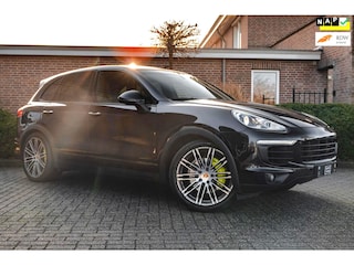 Porsche Cayenne 3.0 S E-Hybrid 416 PK Luchtvering Leder Camera Bose LED 21''