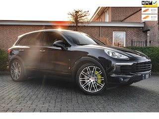 Porsche Cayenne 3.0 S E-Hybrid 416 PK Luchtvering Leder Camera Bose LED 21''