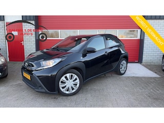 Toyota Aygo 1.0 VVT-i MT Play CAMERA / CARPLAY / ADAPTIEVE CRUISE / AIRCO / BLUETOOTH / NL-AUTO