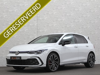 Volkswagen Golf 245 pk GTE Hybrid | IQ-Light | ACC | 19'' | GTI Diffuser | Trekhaak | Stuurwielverwarming | Achteruitrij-Camera | 3-Zone Clima | Carplay | Sfeerverlichting | Draadloos Laden |