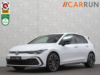 Volkswagen Golf 245 pk GTE Hybrid | IQ-Light | ACC | 19'' | GTI Diffuser | Trekhaak | Stuurwielverwarming | Achteruitrij-Camera | 3-Zone Clima | Carplay | Sfeerverlichting | Draadloos Laden |