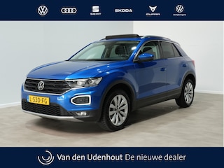 Volkswagen T-Roc 1.5 TSI 150pk DSG Style Panorama Trekhaak Navigatie Keyless Camera 211