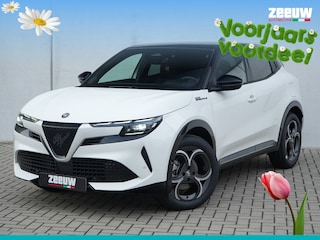 Alfa Romeo Junior 1.2 Turbo Ibrida 145 PK Sport Speciale | Pano | Techno | 18"