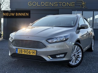 Ford Focus Wagon 1.0 Titanium 1e Eigenaar,Navi,Trekhaak,Dealer Onderhouden,Clima,Cruise,Pdc V+A,125pk,N.A.P,6 Bak,Lm velgen,Nieuwe Apk bij Aflevering
