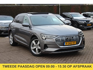Audi e-Tron 50 quattro Business edition Plus 71 kWh / Panoramadak / Camera / Luchtvering / Intr.voorverwarming / Leder&Alcantara / 20'' / Navigatie / DAB / Stoelverwarming / ACC