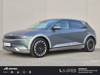 Hyundai Ioniq 5 Connect 73kWh Automaat / Fabrieksgarantie tot 07-2027 / 8 jaar Batterijgarantie / 20" Lounge Wielen / Apple Carplay Android Auto / WLTP bereik 451 km  / Trekgewicht 1600 kg / Stuur-, Stoel en Achterbankverwarming / Adaptief CC / Elektrische achterklep / Achteruitrijcamera /