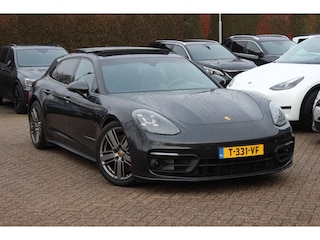 Porsche Panamera Sport Turismo 2.9 4 E-Hybrid Platinum Edition / Panoramadak / 360Camera / Sportdesign+Chrono / Luxe Leder / Luchtvering / Keyless / Bose / 20'' / Stoelventilatie+Massage+Verwarming / Dodehoek / DAB / Cruise Control