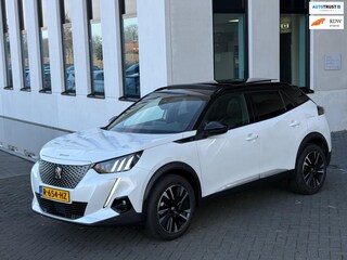 Peugeot 2008 EV GT 50 kWh, elect. te openen panoramadak, achteruitrijcamera, 1/2 lederen sportinterieur, 17 inch, adaptief cruis