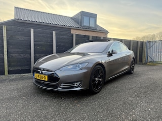 Tesla Model S 85D Base 83% SOH, autopilot