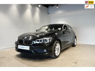 BMW 118i High Executive Automaat|Stoelverwarming|Trekhaak