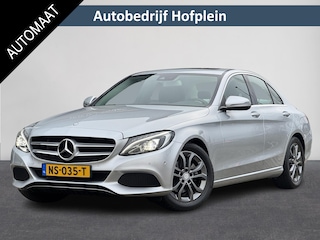 Mercedes-Benz C180 Prestige Automaat | Navigatie | LED Verlichting | Dode Hoek Detectie | Panorama schuif/Kanteldak, Elektrisch | Stoelverwarming | PDC | Automatische Airco | 17"Lmv | Halfleer | Sportstoelen | INCLUSIEF EXTRA ORIGINELE SET LICHTMETALEN VELGEN (vestiging Vianen)