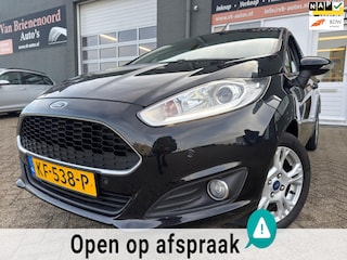Ford Fiesta 1.0 Style Ultimate met parkeersensoren en navigatie en bluetooth telefoon / media en cruise controle en airco