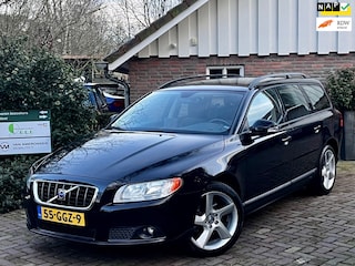 Volvo V70 2.0 Youngtimer | Origineel NL | RIJKLAAR | Dealer Onderhouden | 1e Eig. | LEDER