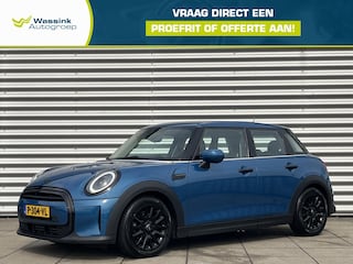 Mini Mini 5-Deurs (f55) 1.5 102pk 5-drs Automaat Business Edition | Navigatie | Black Pack | LED koplampen | Union Jack achterlichten | Leder |NL Auto Dealer onderhouden