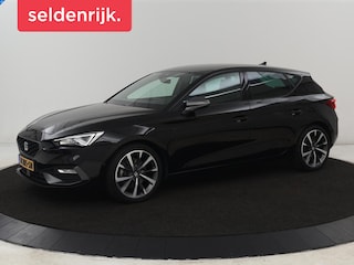 Seat Leon 1.5 eTSI FR Intens | Stoelverwarming | Adaptive cruise | Camera | Carplay | Sfeerverlichting | Navigatie | 18'' | Sportstoelen | Climate control | Full LED | Keyless