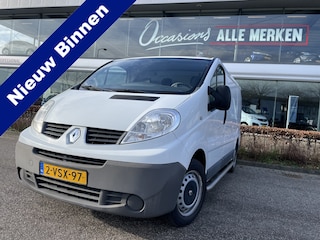 Renault Trafic 2.0 dCi T27 L1H1 Eco Airco - Cruise control - Parkeersensor achter - Trekhaak - Zijschuifdeur rechts - Tussenschot volledig - Radio/cd speler