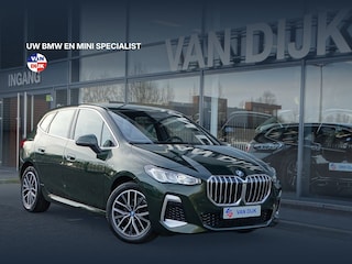 BMW 2-serie Tourer 225e xDrive M Sportpakket Ada. M-onderstel DAB Sportstoelen Parkeerhulpsysteem 18''LM Velgen