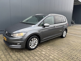 Volkswagen Touran 1.6 TDI SCR Comfortline Business 7p EGR Storing Trekhaak, Stoelverwarming & Elektrische kofferklep