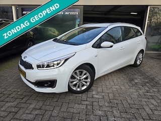Kia Ceed Cee'd Sportswagon 1.0 T-GDi ComfortPlusLine Navigator | 1E EIGENAAR | 12MND GARANTIE | CAMERA | NAVI |