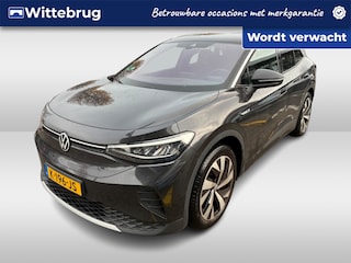Volkswagen ID.4 First 77 kWh 204PK / Warmtepomp / Achteruitrijcamera / LED / Stuur + Stoelverwarming / App-Connect