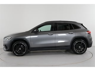 Mercedes-Benz GLA 250 e AMG Night PHEV 218 pk | Panorama | 20" | Leer/alcantara |