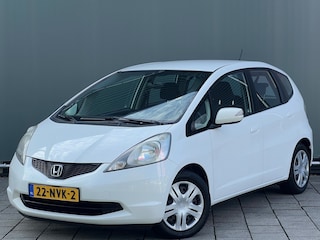 Honda Jazz BWJ 2009 | 1.4 100PK Comfort AUTOMAAT | TREKHAAK | CLIMA | EL PAKKET | STUURBEKR |